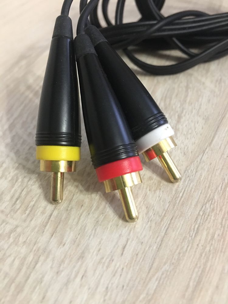 Кабель мультимедійний Samsung 3RCA 1,8 м