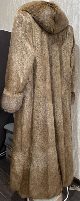 Шуба из нутрии и песца