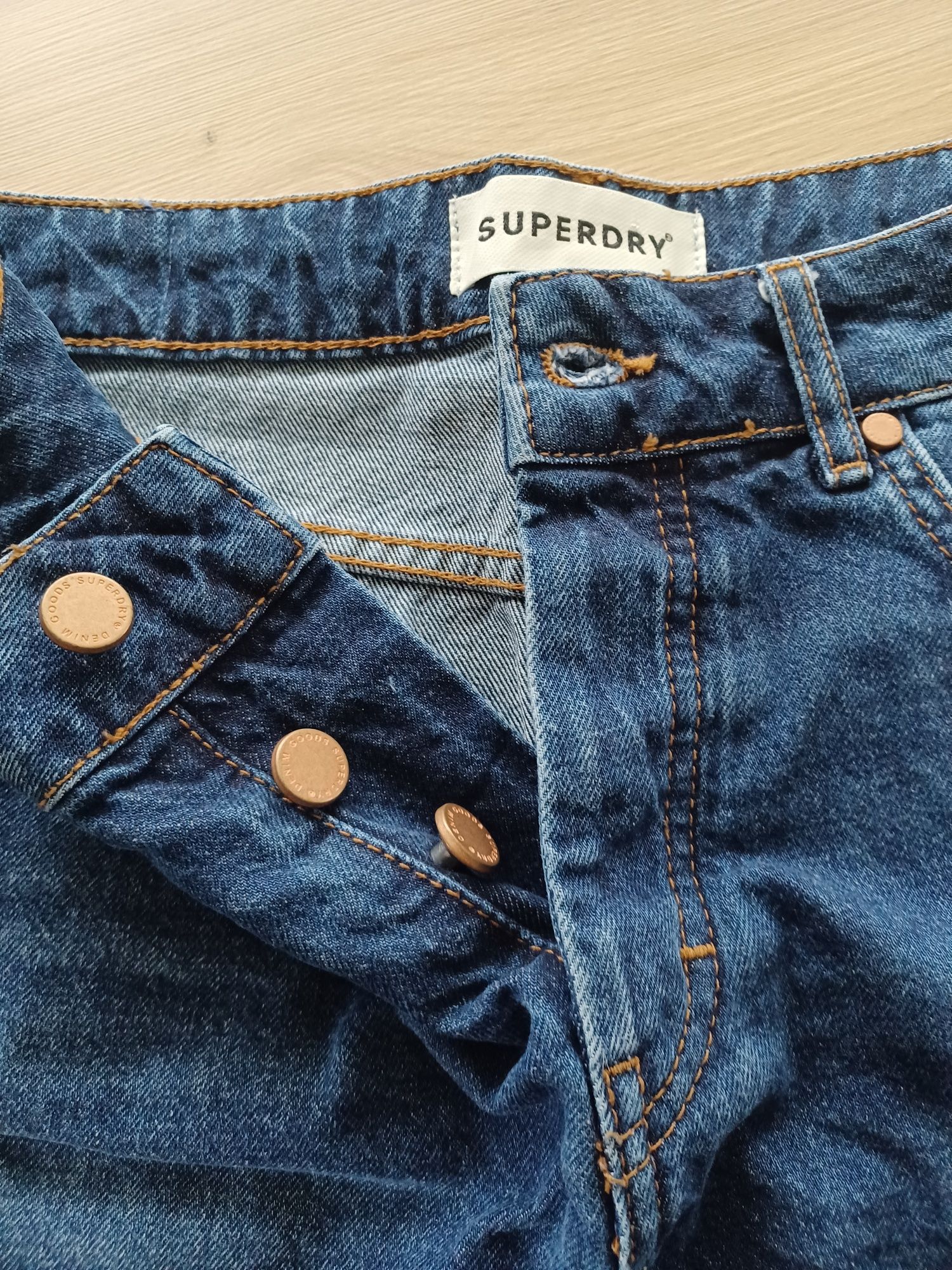 Szorty SUPERDRY rozmiar S