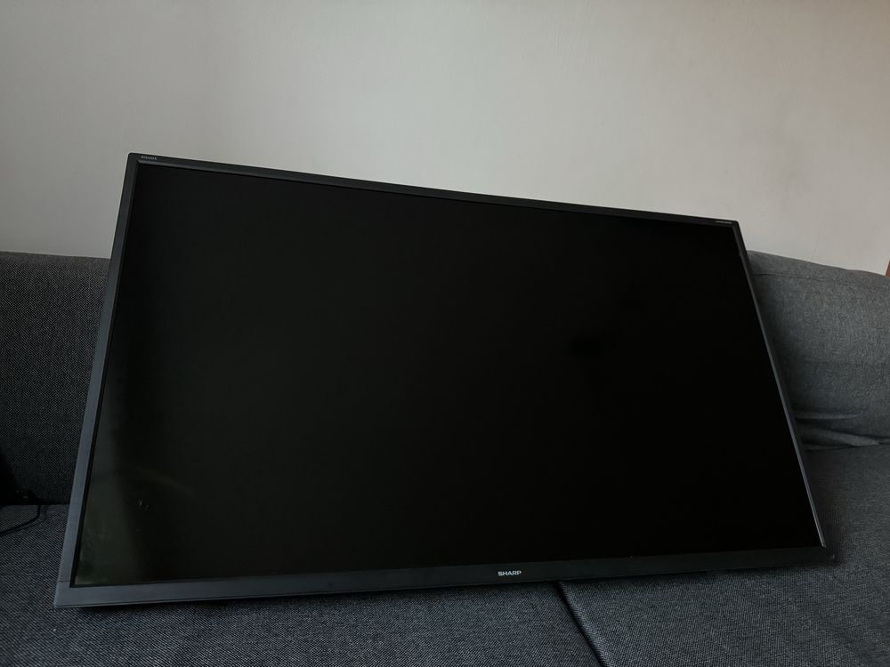 Telewizor Sharp 43”