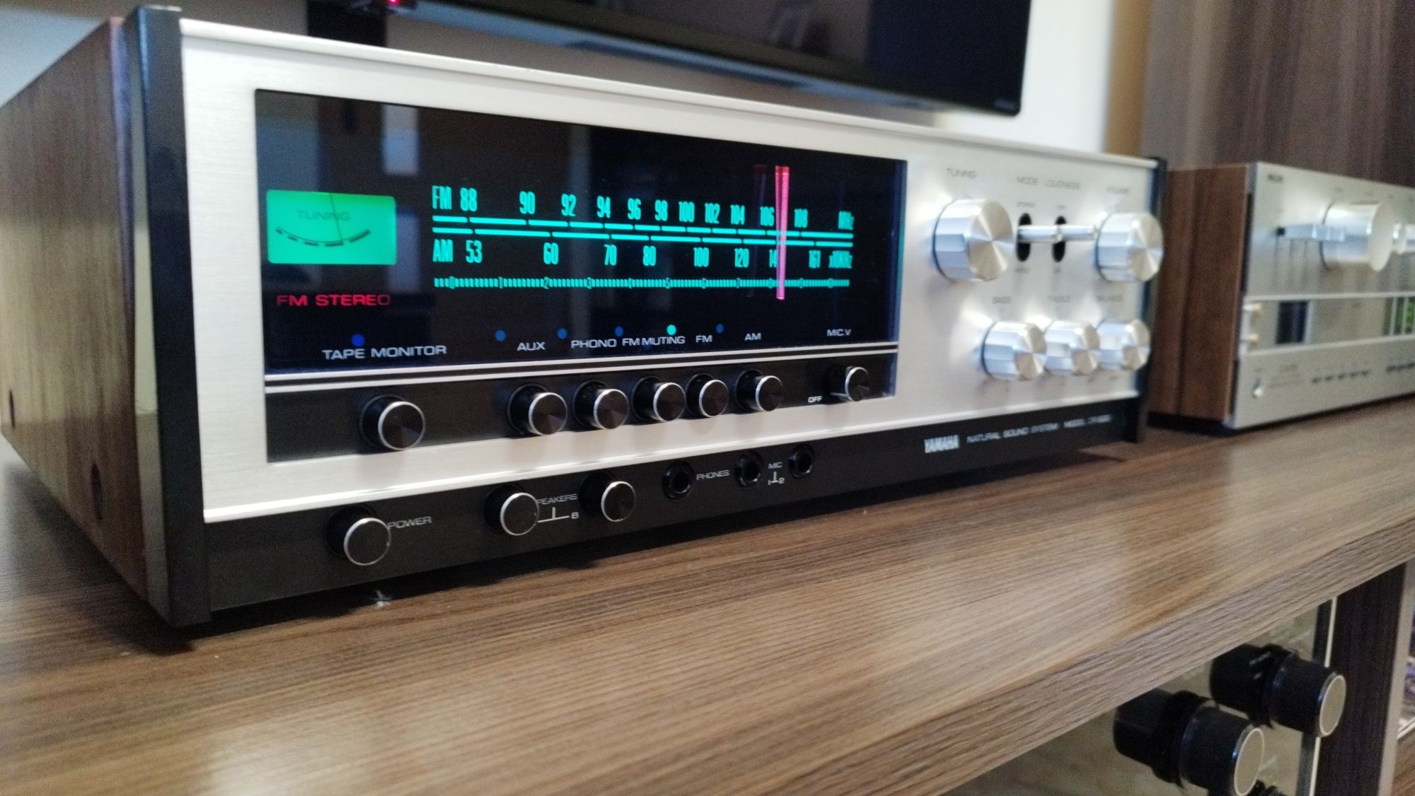 Yamaha CR 500 amplituner stereo vintage