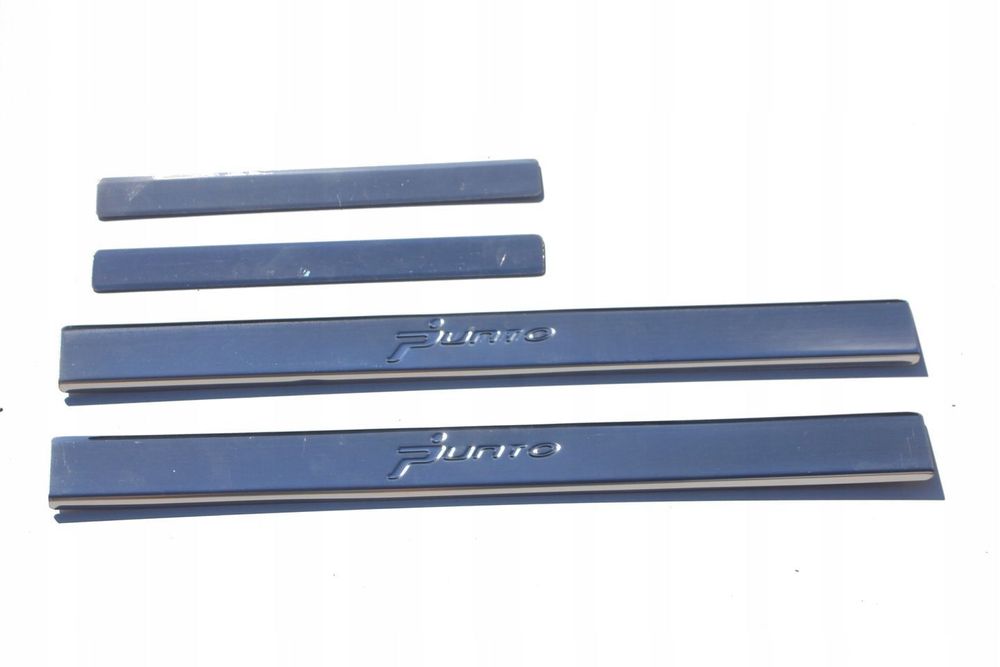 NAKŁADKI NA PROGI FIAT PUNTO