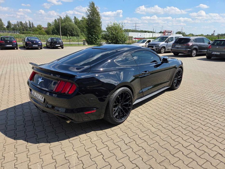 Ford Mustang 2017r, silnik 3,7l 305KM niski przebieg, stan idealny