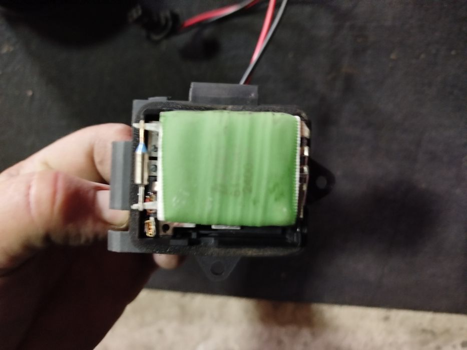 Моторчик,реостат,радіатор печки РеноТрафік,ОпельВіваро,НіссанПрімастар