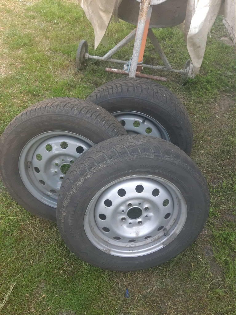 Продам резину с дисками R 14 приору