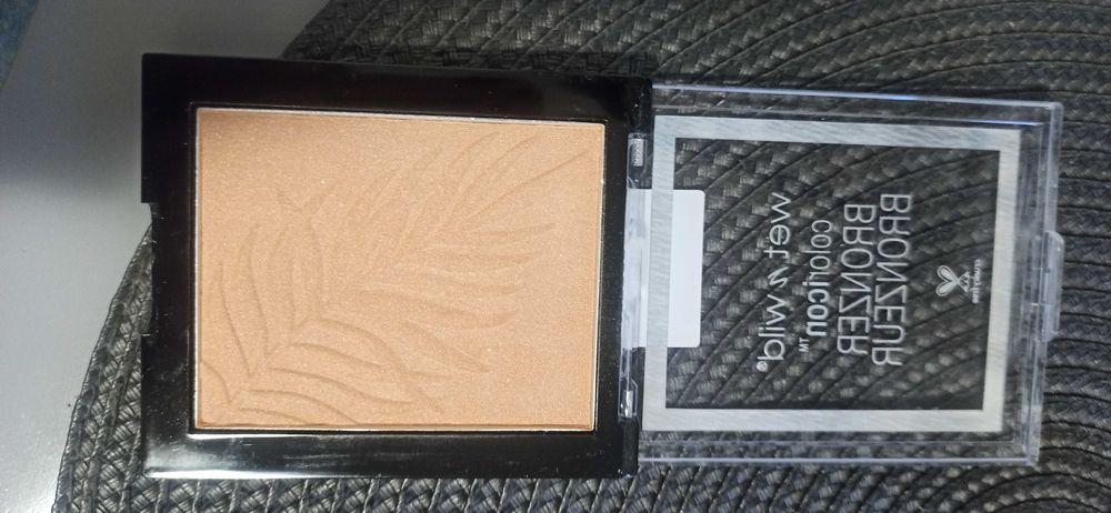 puder brązujący wet n wild coloricon bronzer Ticket To Brazil, E740A