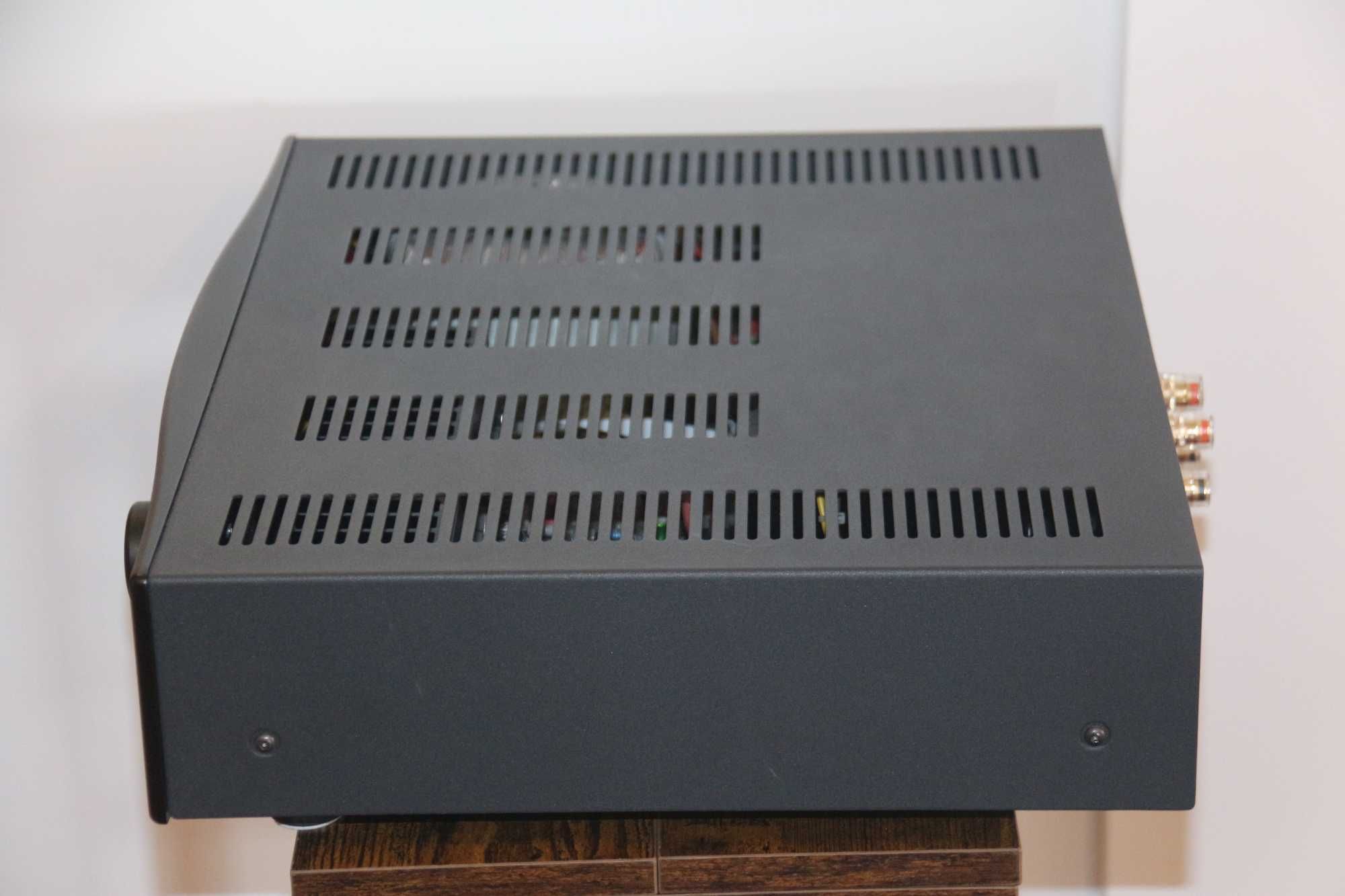 Amplificador Hegel H160 muito boa condicao