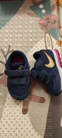 Buty niechodki nike md runner 2 rozmiar 19.5