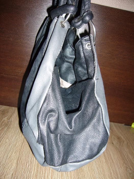 Srebrno-czarna torebka do ręki