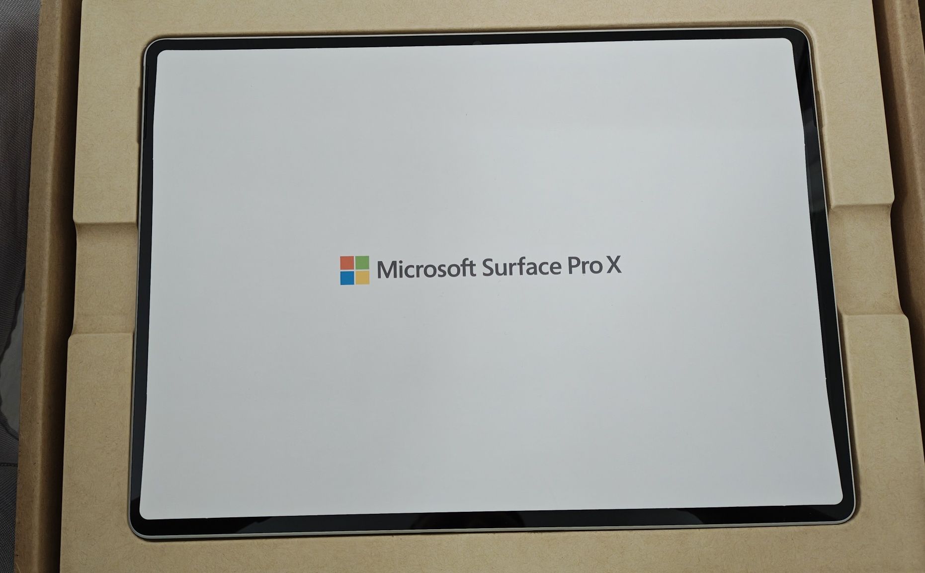 Laptop / Tablet Microsoft Surface X (10) SQ2 16/256GB jak nowy KOMPLET