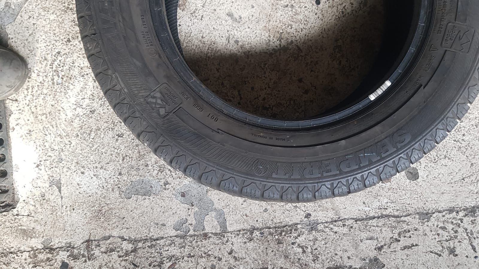 Opona zimowa 215 65 r16c semperit van grip 2