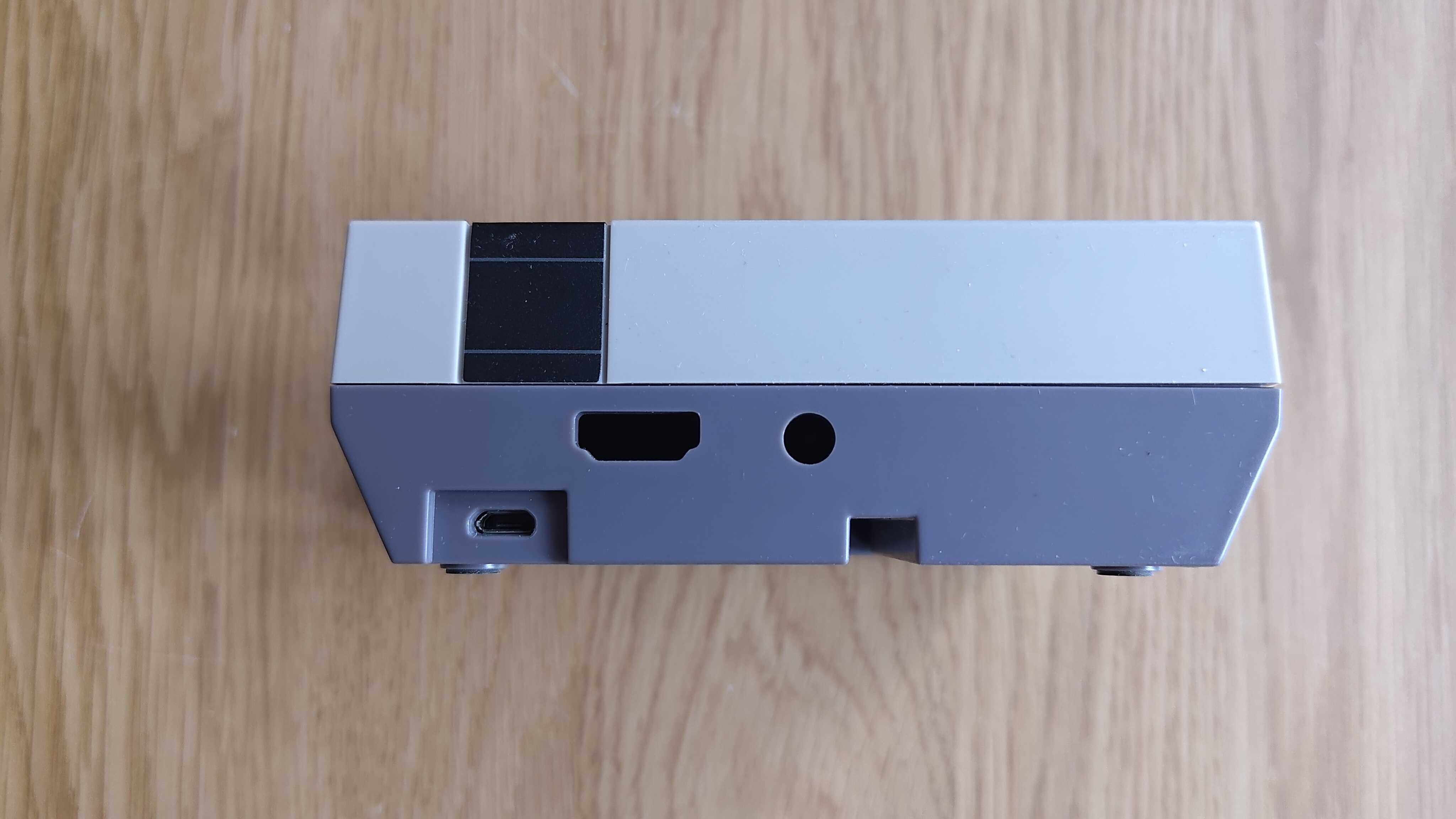 Rasberry Pi2/3 obudowa retro Nintendo NES + pady