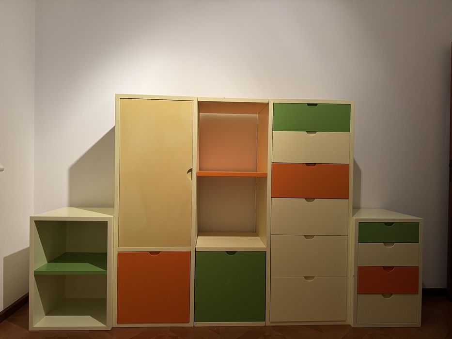 Conjunto Armário e Cómodas