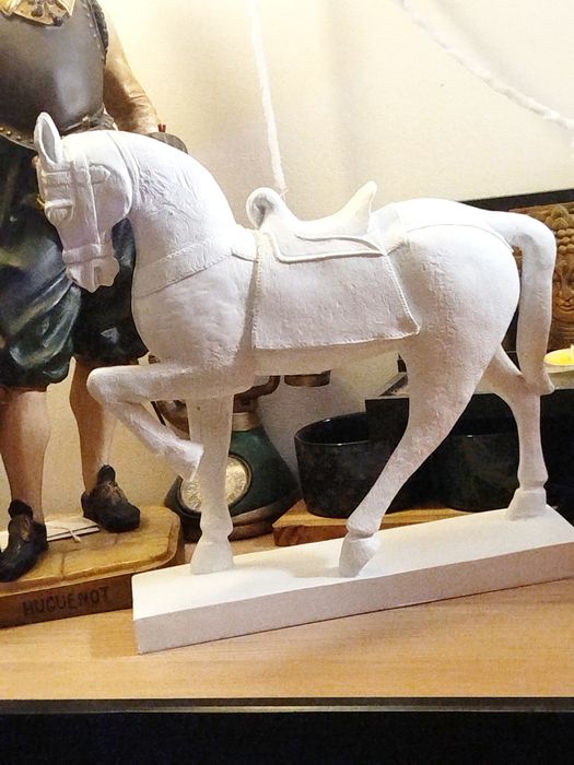Estátueta vintage cavalo Branco Gesso decoração 35 cm x 35 cm
