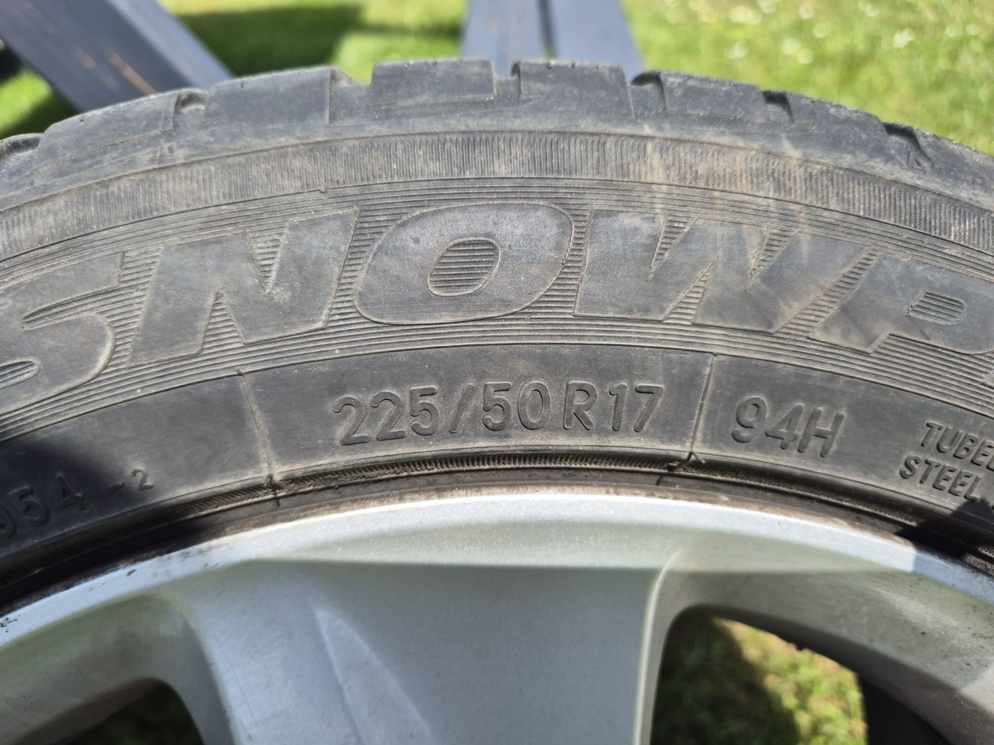 Felgi aluminiowe wraz z oponami 225/50r17
