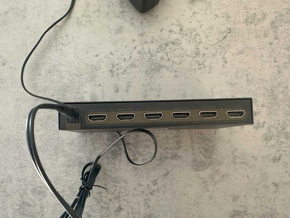 HDMI Switch 4K 60Hz (5 entradas, 1 saída, controlo remoto)