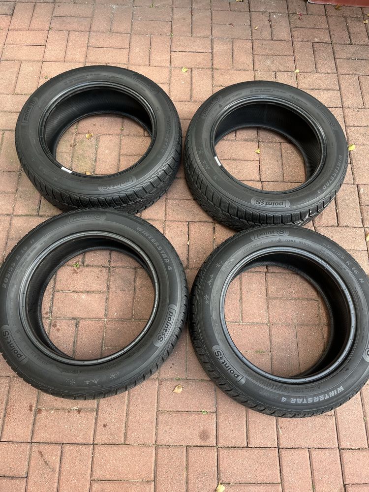 Komplet opon zimowych - 205/55 r16 - Point S - Winterstar 4