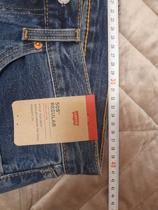 Продам джинси Levi's, оригінальні.