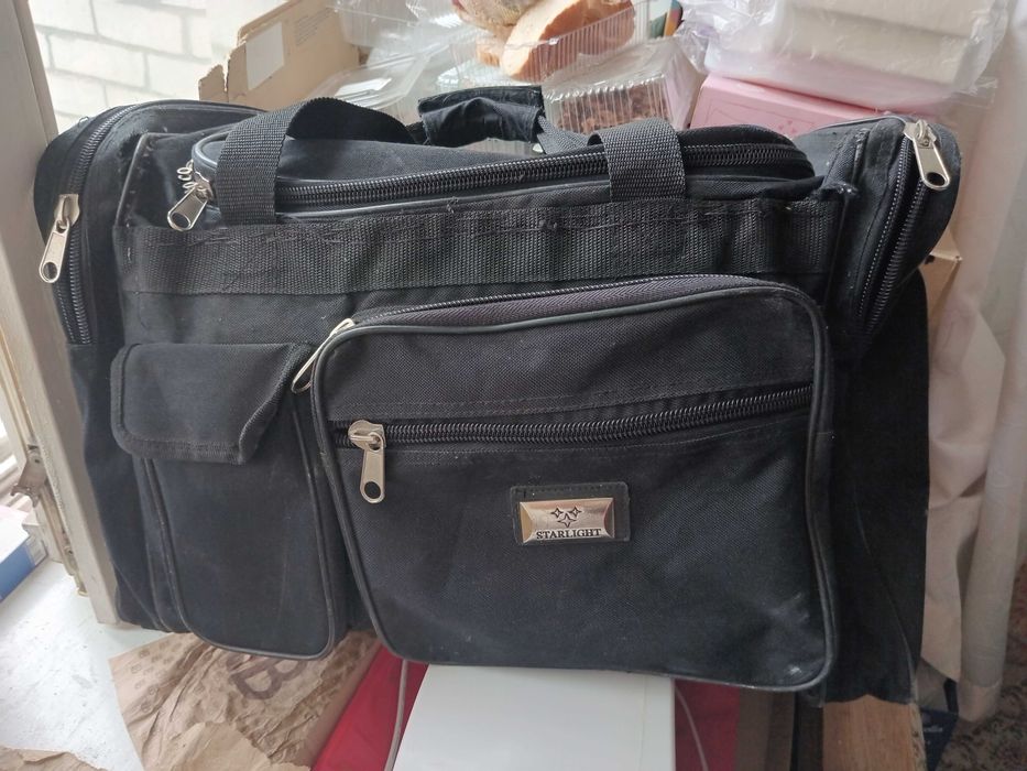 сумка велика чорна дорожна б.в. продам