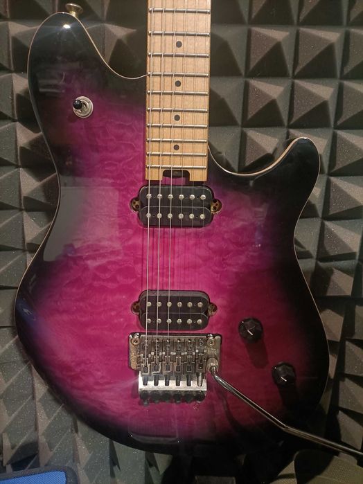 Guitarra EVH purple