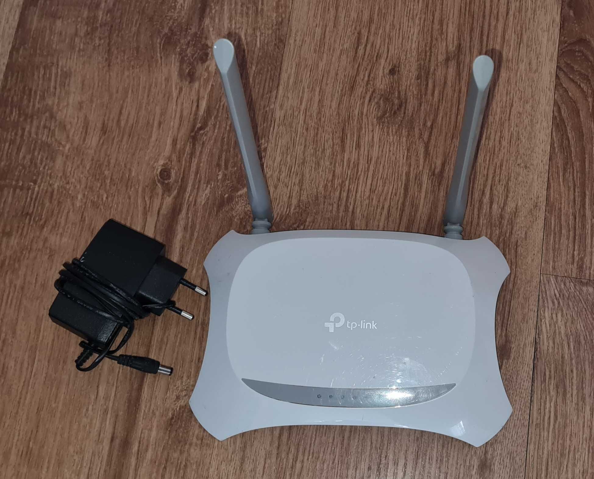 Router TP Link model MR 3420