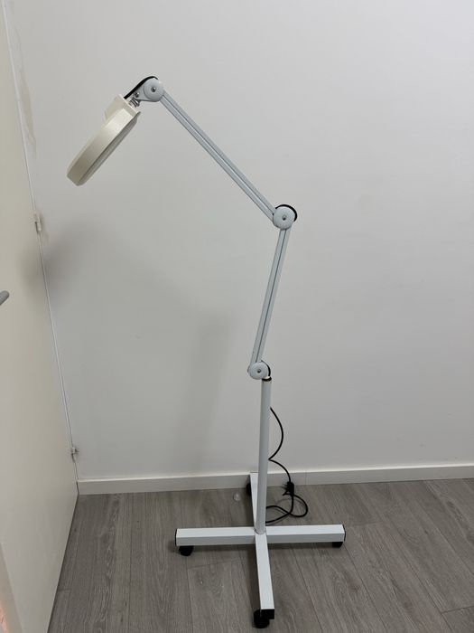 Lupa Profissional de Estetica com Luz LED