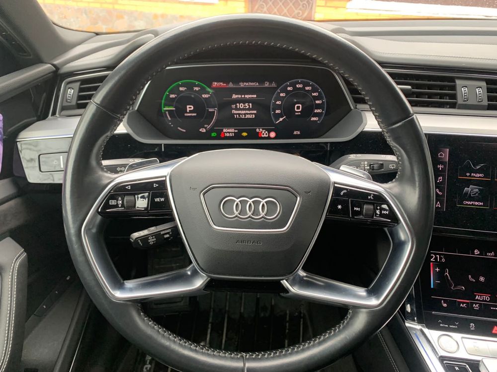 Audi e-tron обмін на нерухомість