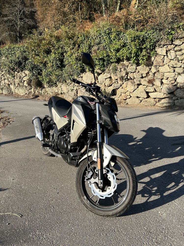 Vendo ou troco sym 125 de 2021