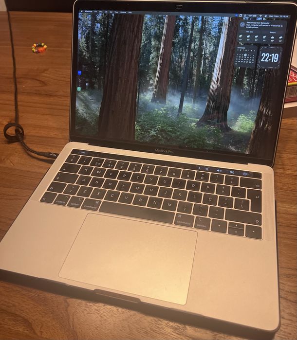 MacBook Pro 2019 A1989 8GB 256GB