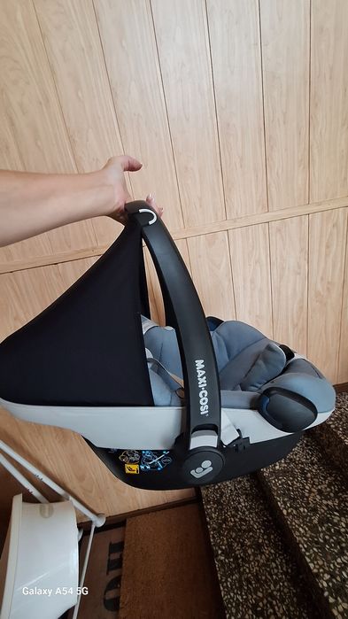Fotelik Maxi Cossi Peble Pro z wkładka dla noworodka