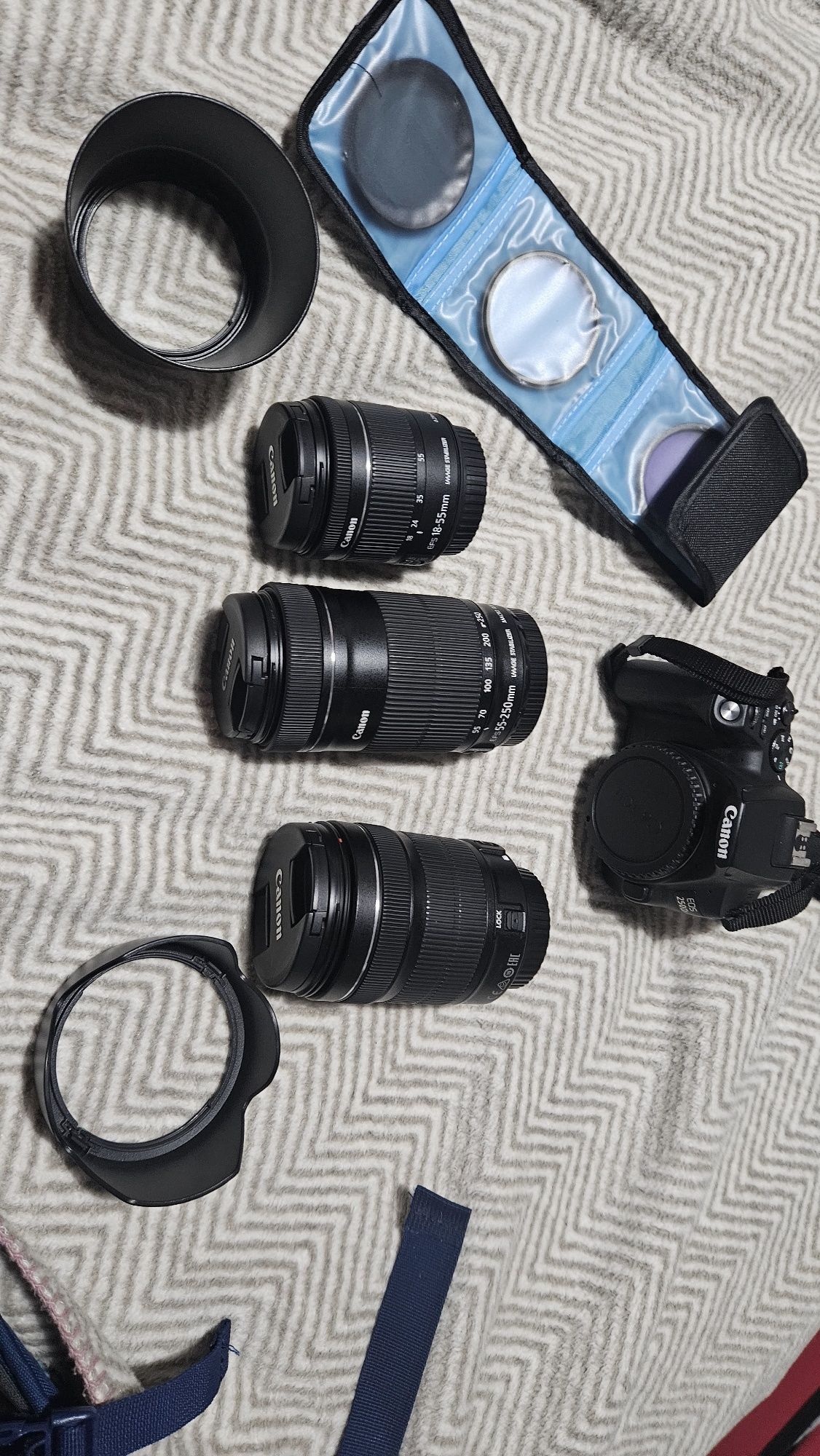 Canon 250d + 2 lentes