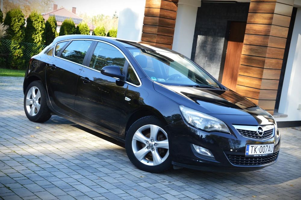 Opel Astra Opel Astra J  140KM_MPI_Zadbana_Servis