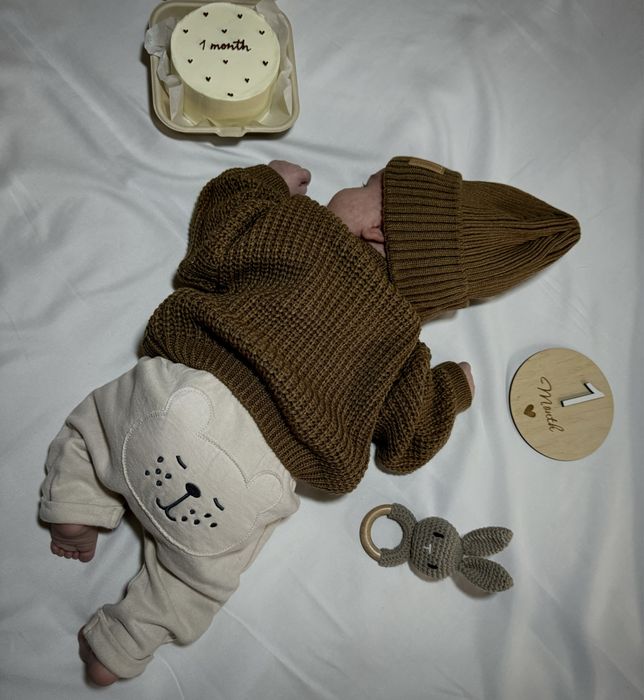 Вʼязаний светр та шапочка