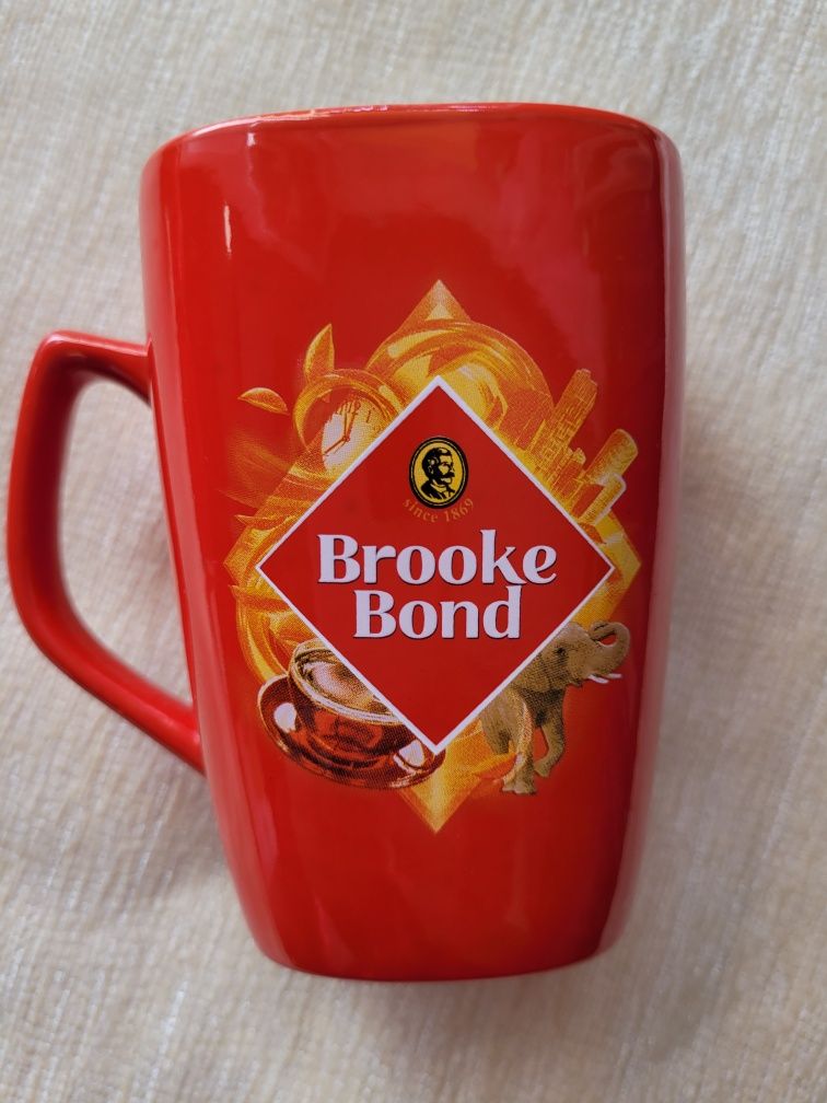 Чашки Brooke Bond  класичні 4шт нові