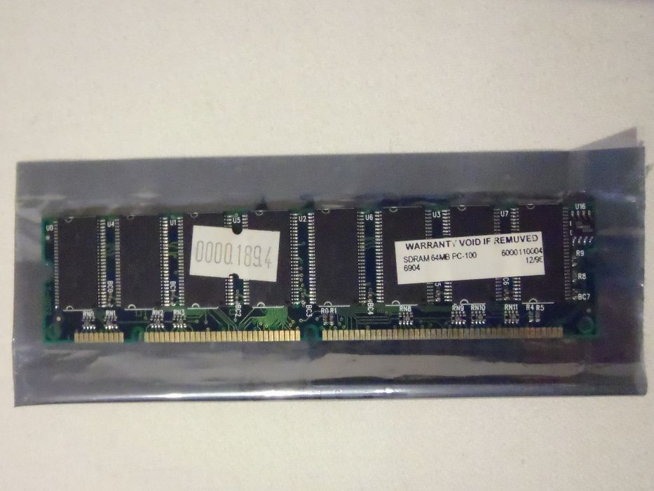 Lote de módulos de memoria DIMM SDRAM e DDR