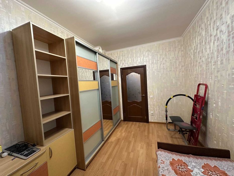 Довгострокова оренда 3 к кв на Замості