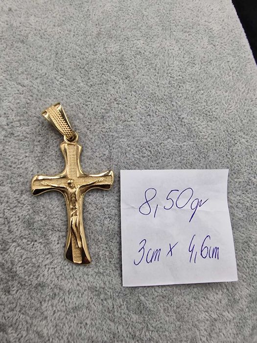 Krzyż 8,50gr złoto próby 585