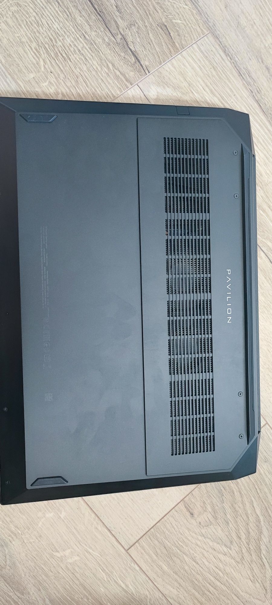 HP pavilion 16,1 i7 1660Ti
