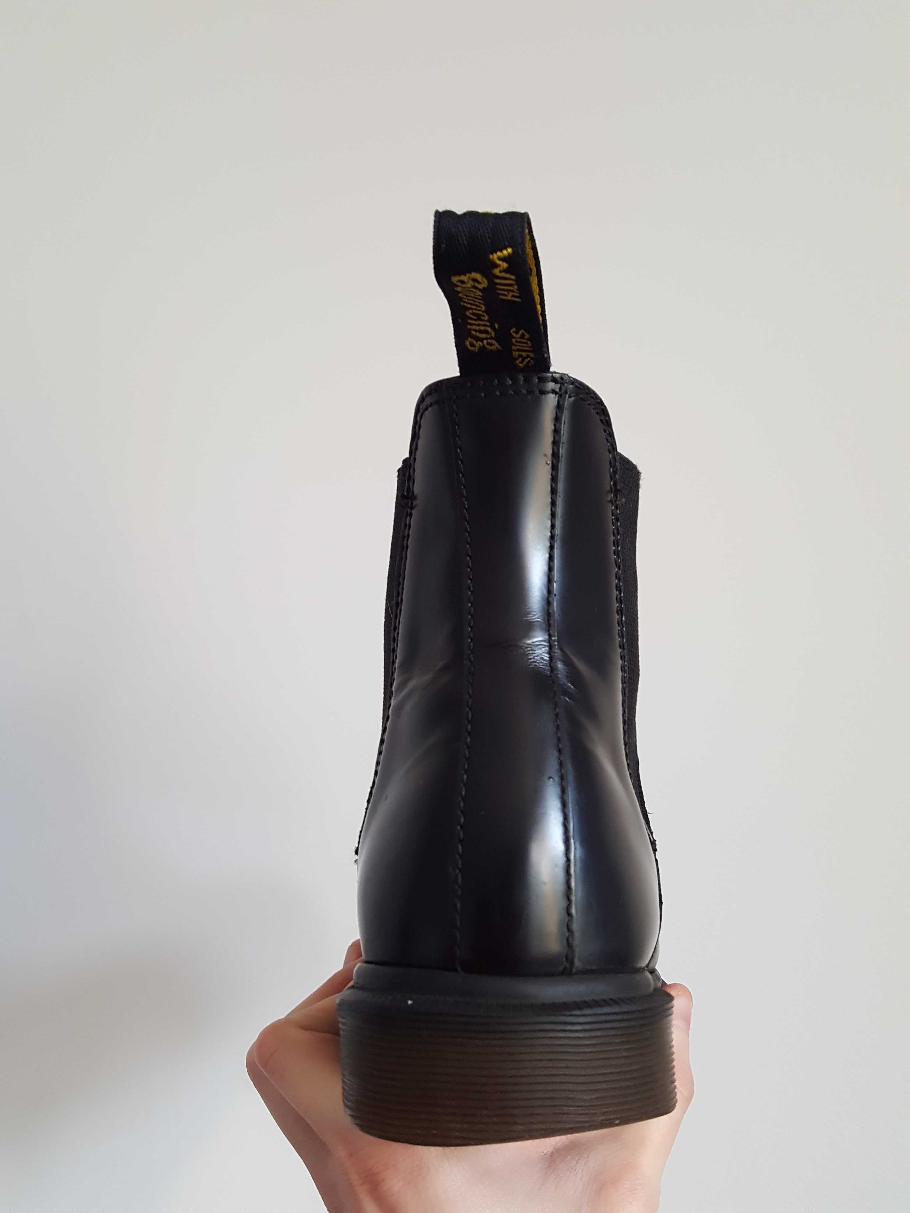 Sztyblety Dr Martens model 2976. Rozmiar 41