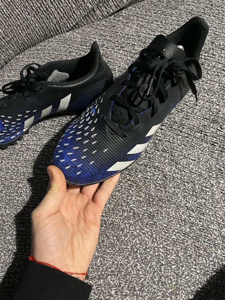 Сороконожки Adidas Predator Freak 42р