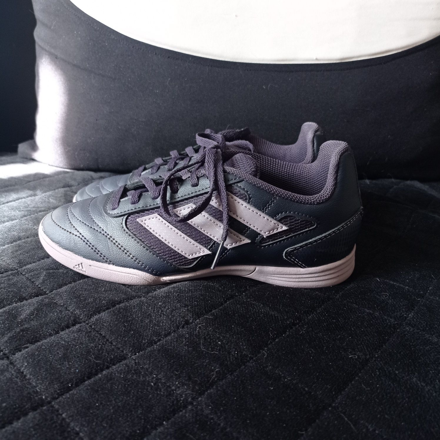 Adidasy, halówki dziecięce Adidas performance Super Sala 2 rozmiar 36.