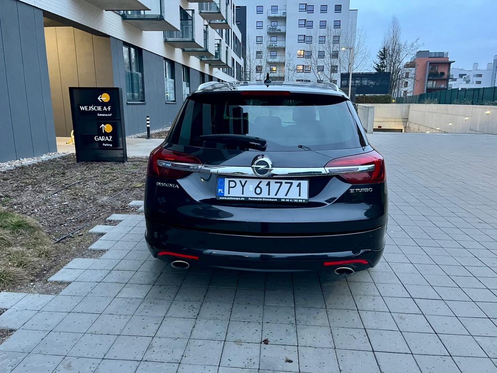 Sprzedam Opel Insignia Sports Tourer 2.0 Biturbo  Czarny
