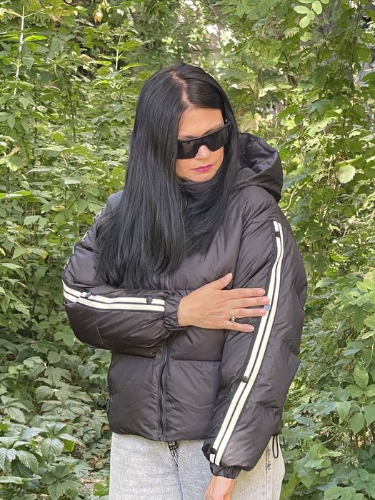 Жиночий стильний пуховик