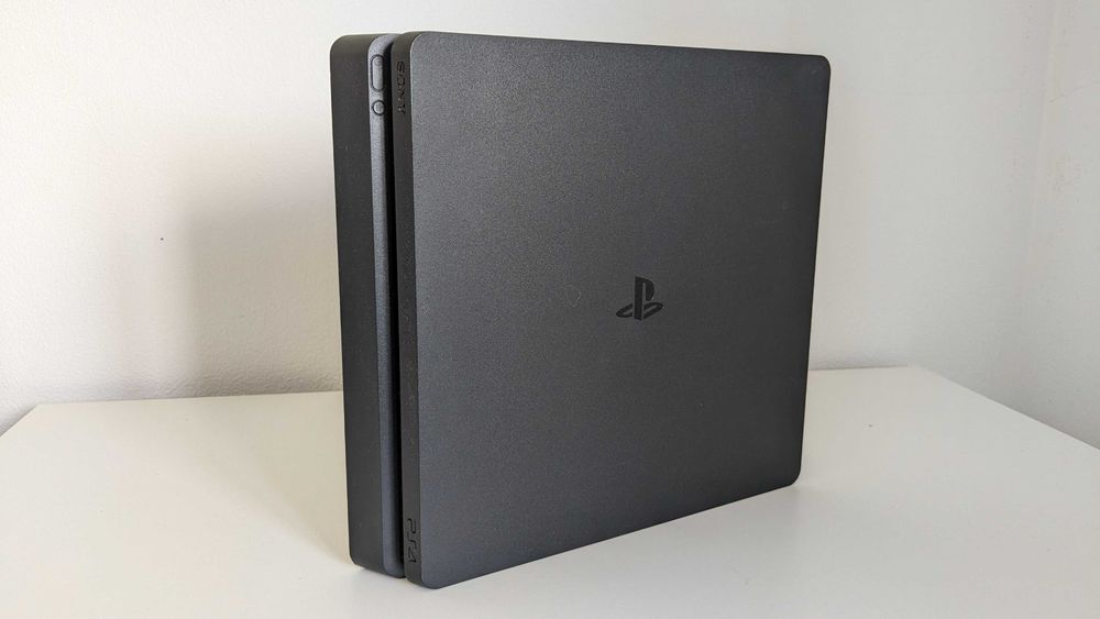 PlayStation PS4 500GB + 11 Jogos + 2 Comandos Originais + Cabos