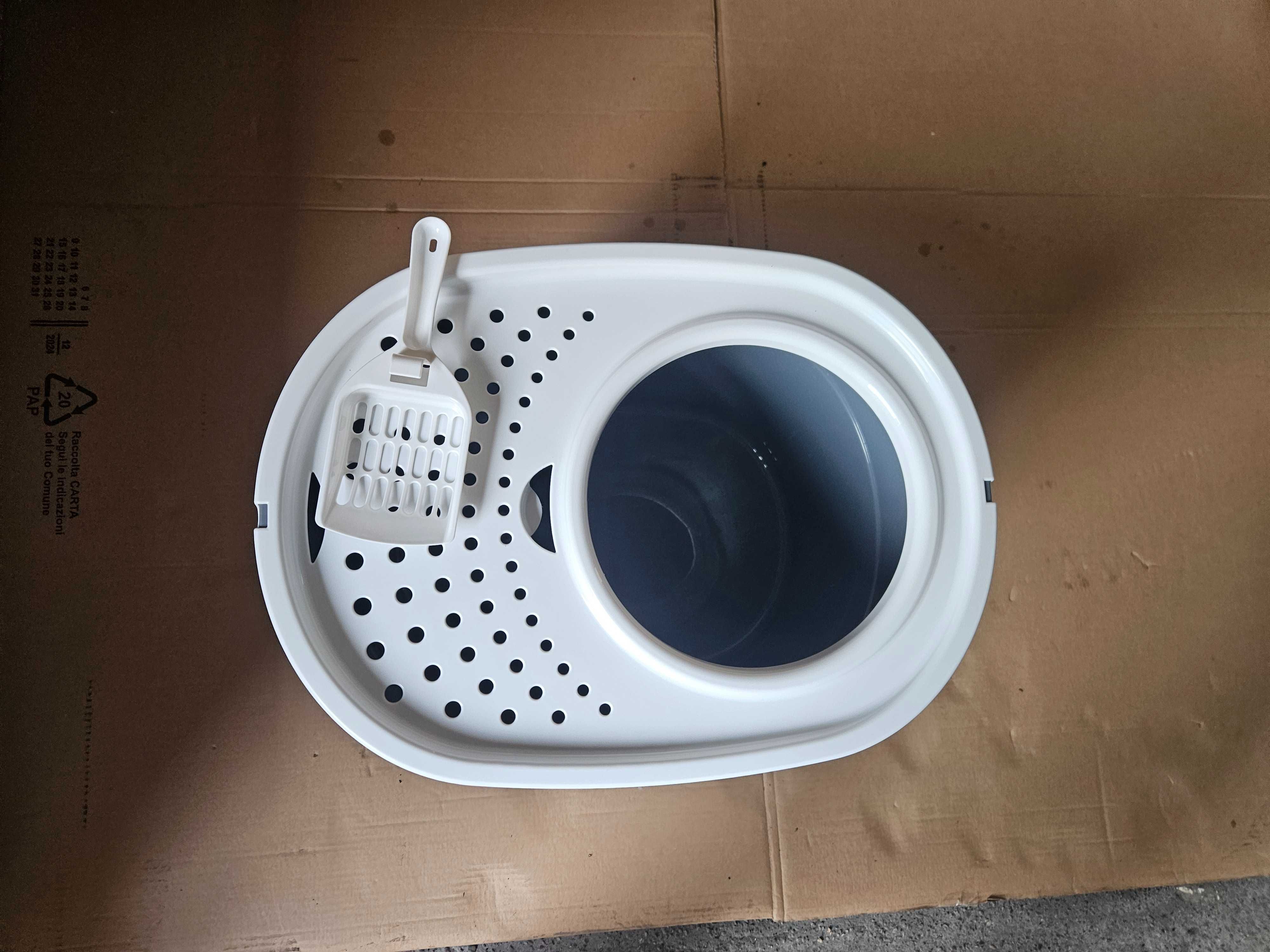 Duża plastikowa kuweta z wejściem od góry , S52 x G 37,5 x W 36,5 cm
