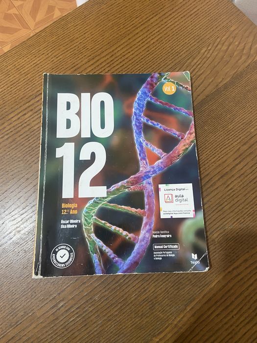 Manuais e caderno de atividades Biologia e Geologia 12 ano