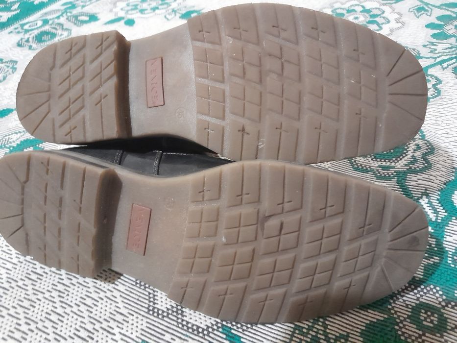 Взуття зимове 45 нове