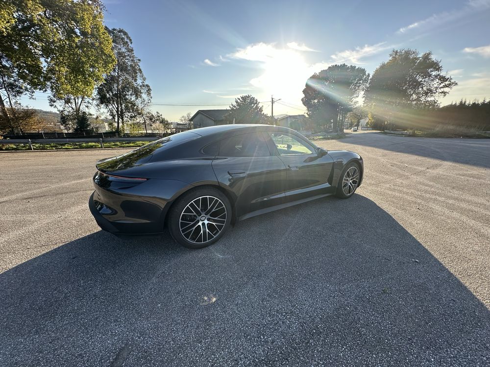 Porsche Taycan/Iva dedutível