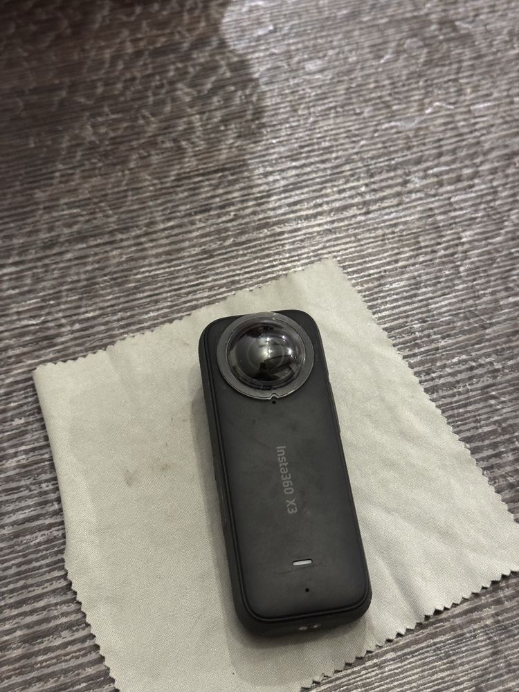 Екшен камера Insta 360 x3 2 акумулятор