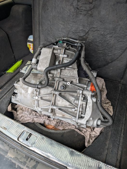 Задній двигун Tesla model y 2021 року